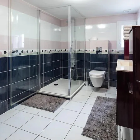 Grand Pomme D'api Et D'amour-6 A 12 Personnes Urschenheim